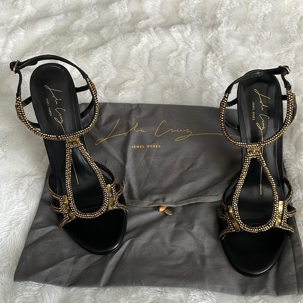 (PRE-LOVED) Lola Cruz Preloved Jewel heels
